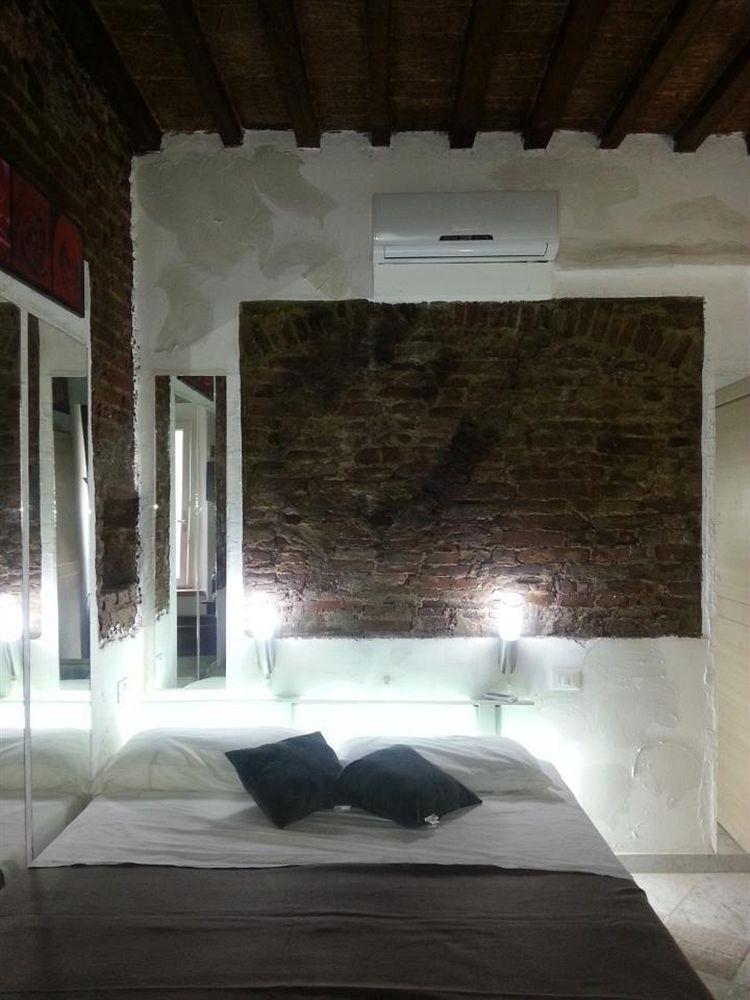 Hotel Mazzini 16 Downtown à Pise Extérieur photo